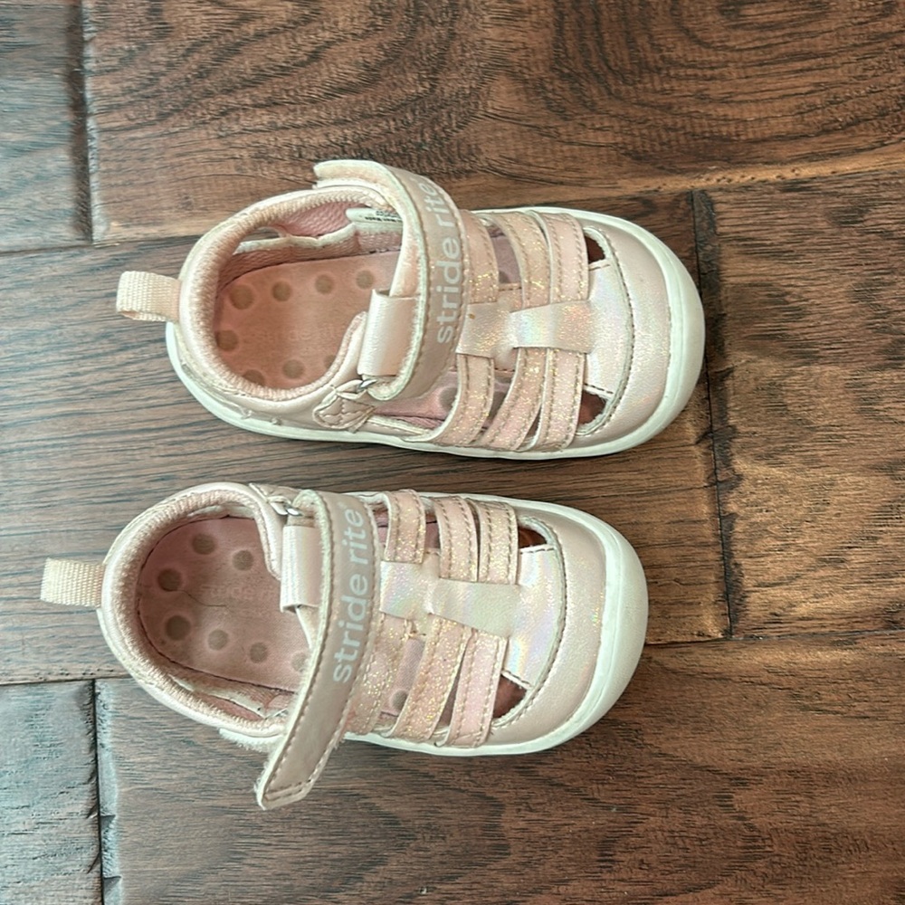 Stride Rite light pink sparklingly closed toed shoes size 5M